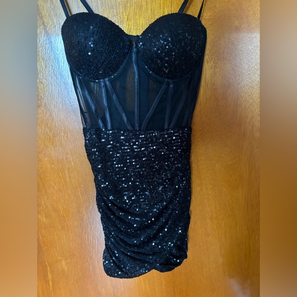 Fashion nova black dress - Picture 2 of 3